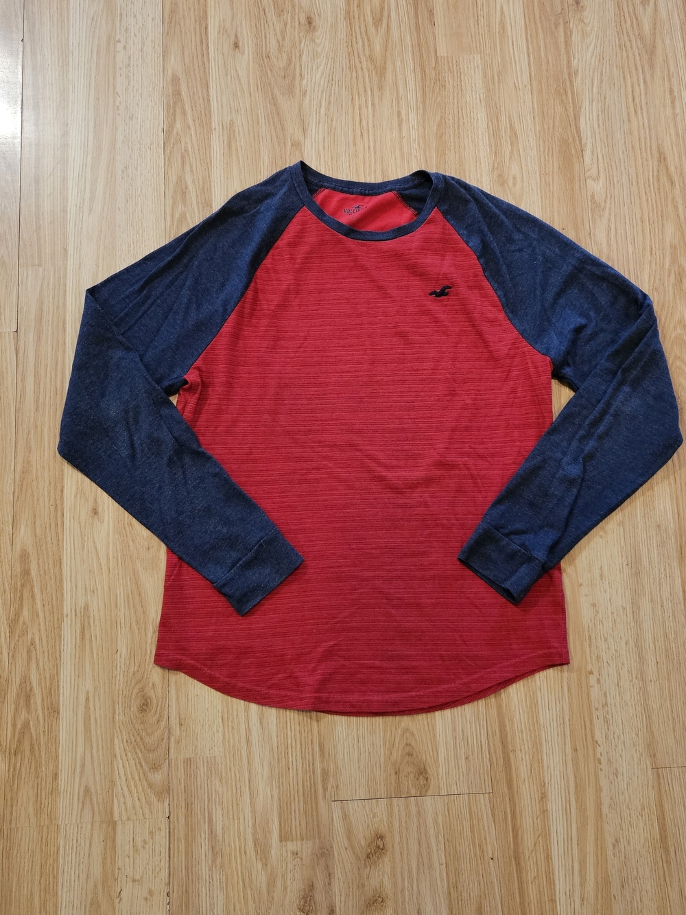 Hollister Long Sleeve Raglan Crew - Red & Navy Colorblock Baseball Style Sz L